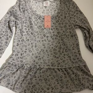 NWT Cozie Ladies Cozy Top Grey Animal Print Cheetah Sweater pullover Size XS